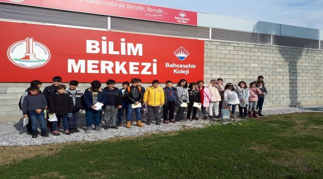 Bayraklılı çocuklardan müze gezisi