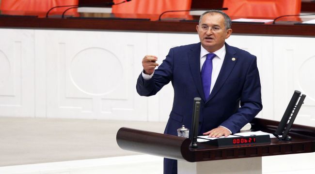 Fuat Oktay'a soru yöneltti