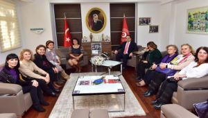 Kadınların yanında olduğunu belirtti