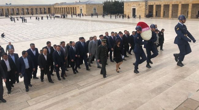 İlk toplu ziyaretlerini Anıtkabir’e gerçekleştirdiler