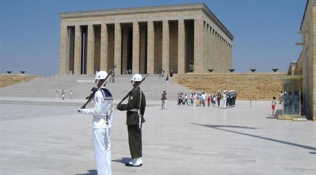 Soyer, Anıtkabir'i ziyaret edecek