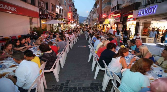 Karşıyaka’da dev iftar buluşması