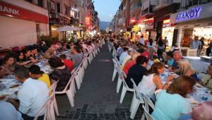 Karşıyaka’da dev iftar buluşması