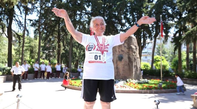 Zübeyde Anne’ye koşuyoruz!