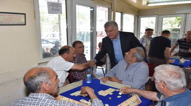 Narlıdere’nin kahvelerinde ‘kitaplık’ dönemi