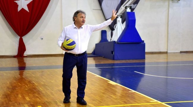 Başkan İduğ'dan voleybola davet