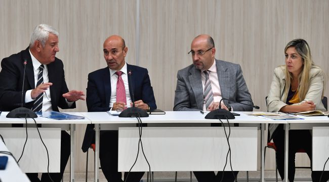 Büyükşehir’de esnaf zirvesi