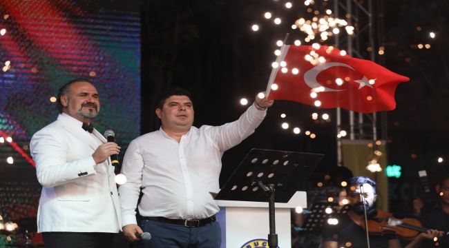 Başkan Kılıç ve Hakan Aysev’den 9 Eylül düeti