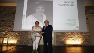 Başkan Batur'dan meslektaşlarına plaket