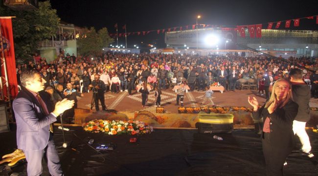 Mandalinanın Cennetinde Coşkulu Festival