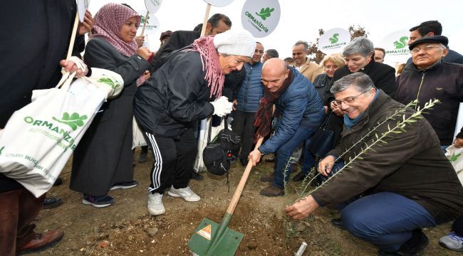 İzmirliler fidan dikim şenliğinde buluştu