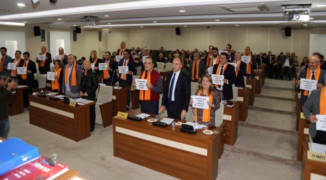 Karabağlar Belediye Meclisi’nden ‘turuncu’ tepki