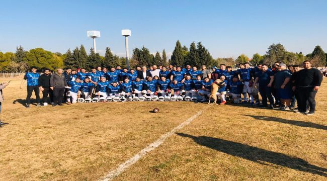 Ege Dolphins Amerikan Futbol Takımı Şampiyonluğa Koşuyor