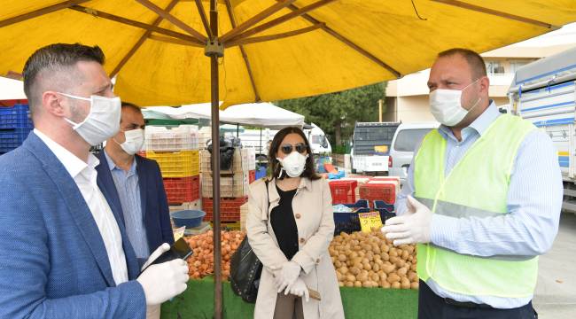 Başkan Gümrükçü’den Yenimahalle pazar yerinde denetim