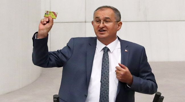 CHP Milletvekili Atila Sertel gazetecilere özgürlük istedi