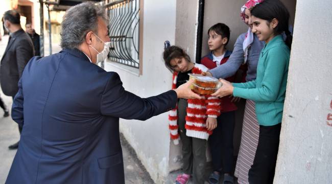 İhtiyaç sahibi ailelere sıcak yemek servisi 