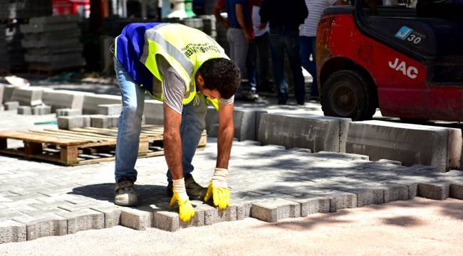 5 mahalleye 75 bin metrekare parke kilit taş