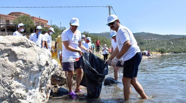 Dikili’de Çevre Etkinliğine Yoğun Katılım