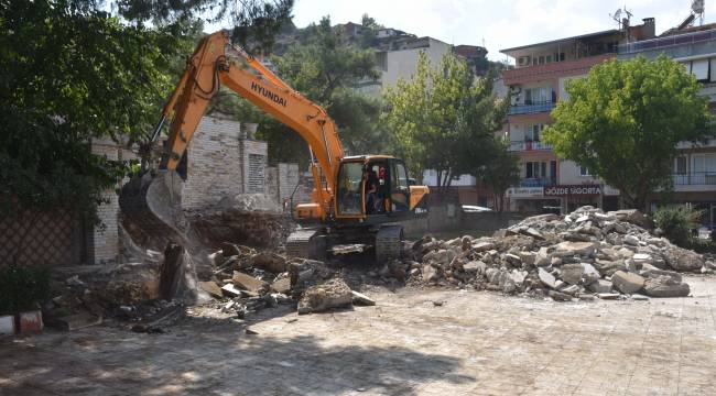 Kemalpaşa Yeni Meydanına Kavuşuyor