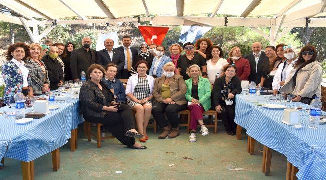 Ege Kadın Dernekleri Federasyonu Foça'da Toplandı