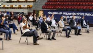 İzmir Büyükşehir Belediyespor’da eski yönetim yeniden seçildi