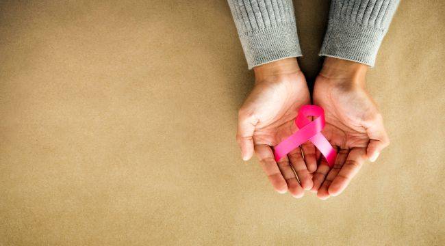Kadınlar Mamografi Çektirmeyi İhmal Etmemeli