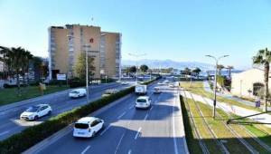 Atatürk Caddesi'nin Konak Pier bölümünde geçici trafik düzenlemesi başlıyor