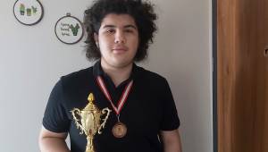 Atatürk'ü Anma Haftası Online Satranç Turnuvası’nda ödüller sahiplerini buldu 
