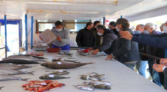 Çeşme Belediyesi’nden yerel üretime destek