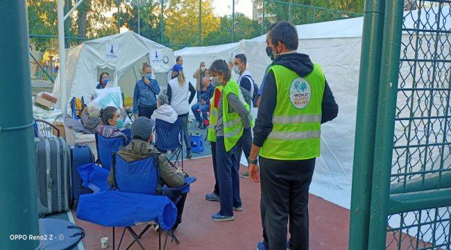 Dünya Doktorları İzmir’i yalnız bırakmıyor