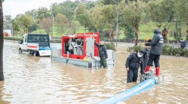 Başkan Soyer çalışmaları yerinde inceledi