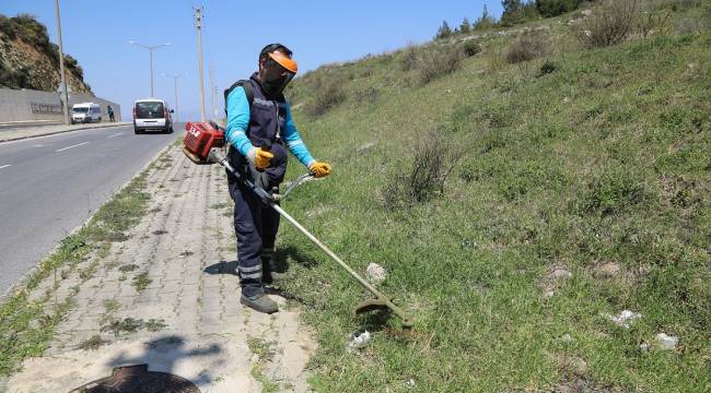 Gaziemir’in parklarında bahar hazırlığı