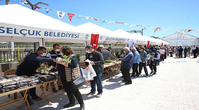 Efes Selçuk'ta Yeşil Atıklar Doğal Gübreye Dönüşüyor