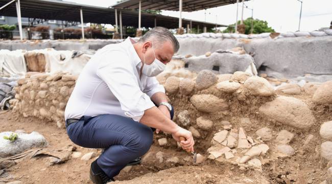 Bornova Belediyesi çalışanları kazı çalışmalarına katılacak 