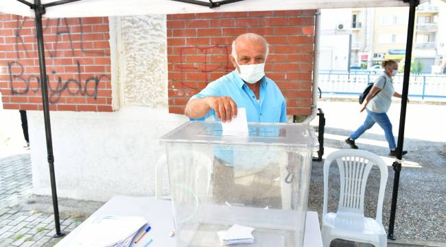 Çiğli’de Sandıklar Kuruldu Halka Talepleri Soruldu