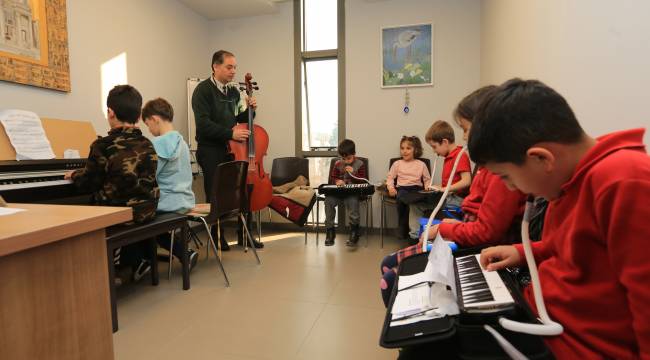 Efes Selçuk’ta Müzik Kursları Yeniden Başlıyor 