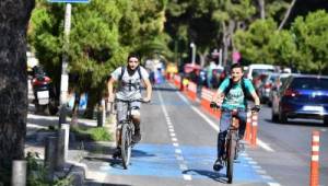 İzmir bisikletli ulaşımda örnek oldu