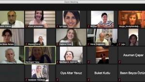 İzmirli kadın gazeteciler ÖzgürİGC’nin toplantısında buluştu