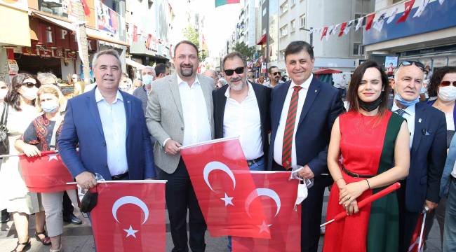 Karşıyaka’da 24 Haziran coşkusu başladı