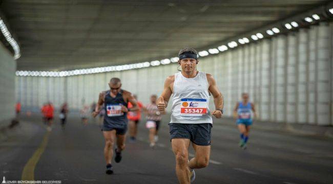 9 Eylül İzmir Yarı Maratonu’na rekor katılım