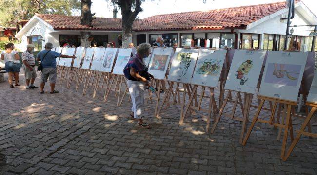 Ödüllü karikatürler ile mizah Karaburun'da