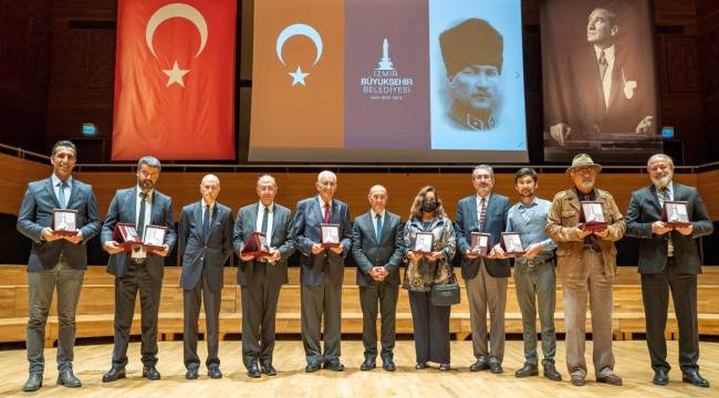 “İzmir’in belediye başkanlığını yapmaktan onur duyuyorum”