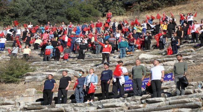 Aydın Büyükşehir Belediyesi Ata'ya Saygı Doğa Yürüyüşü Düzenledi