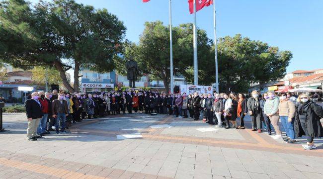 Gaziemirliler Kadınlara Adalet İçin Toplandı