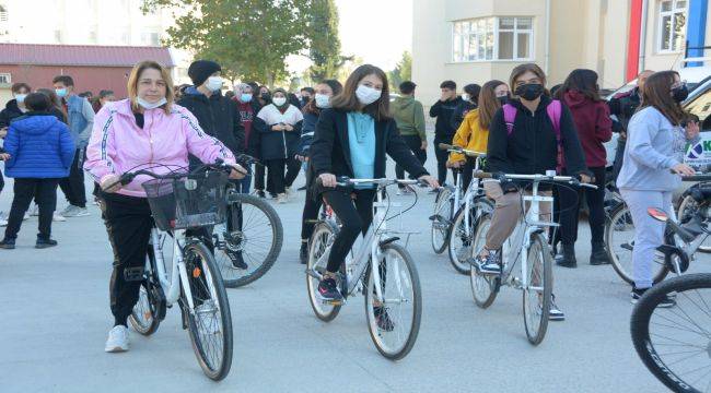 Öğrenciler Sağlıklı Yaşam İçin 22 Km Pedal Çevirdi