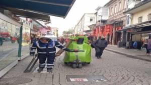 İzmir Büyükşehir'den Buca'ya 28 Araçlık Temizlik Filosu