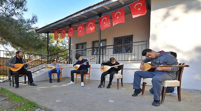 Köydeki Çocuklar İçin “Küçük Eller Projesi”