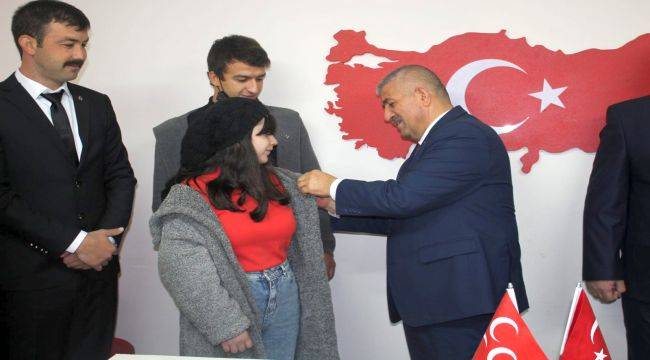 Şahin;