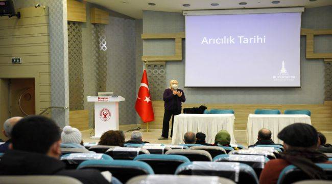 Bornova Belediyesi'nin Arıcılık Eğitimlerine İlgi Büyük