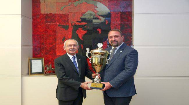 Cumhurbaşkanlığı Kupası CHP Genel Merkezinde